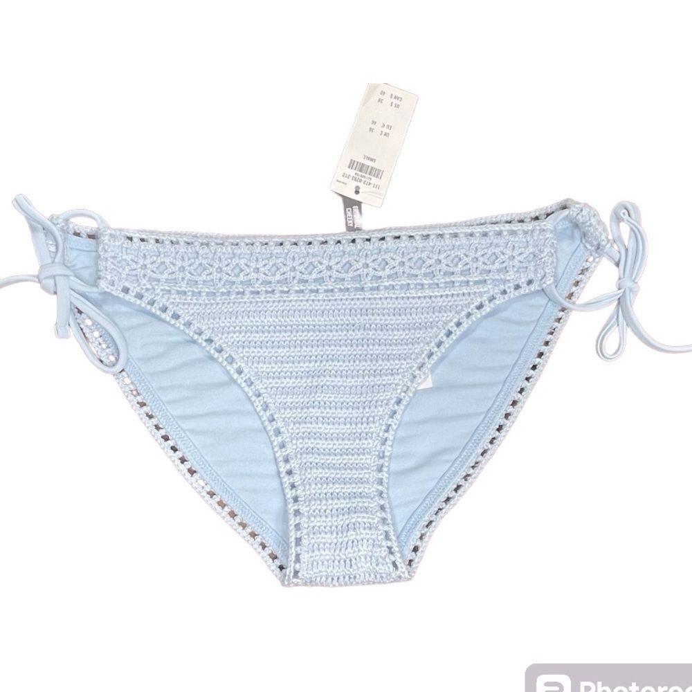 NWT Abercrombie and Fitch baby blue crocheted-lace bikini bottoms size small